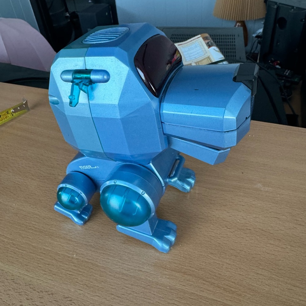 Vintage Y2K Tiger Electronics/Sega Toys Poo-Chi Dog